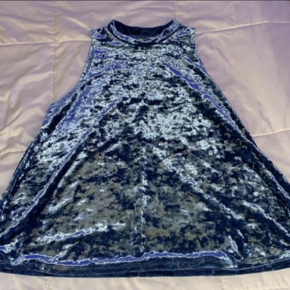 Velour swing top